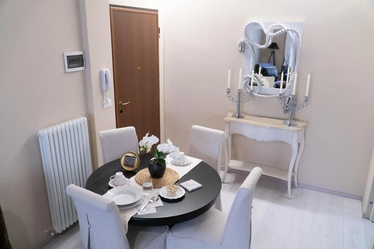Beauty Case Intimate, Quiet And Central Apartment Bologna