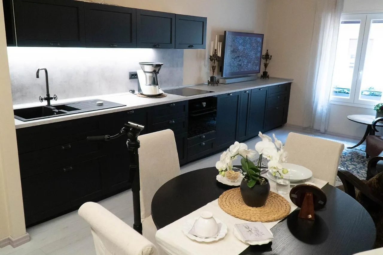 Beauty Case Intimate, Quiet And Central Apartment Bologna