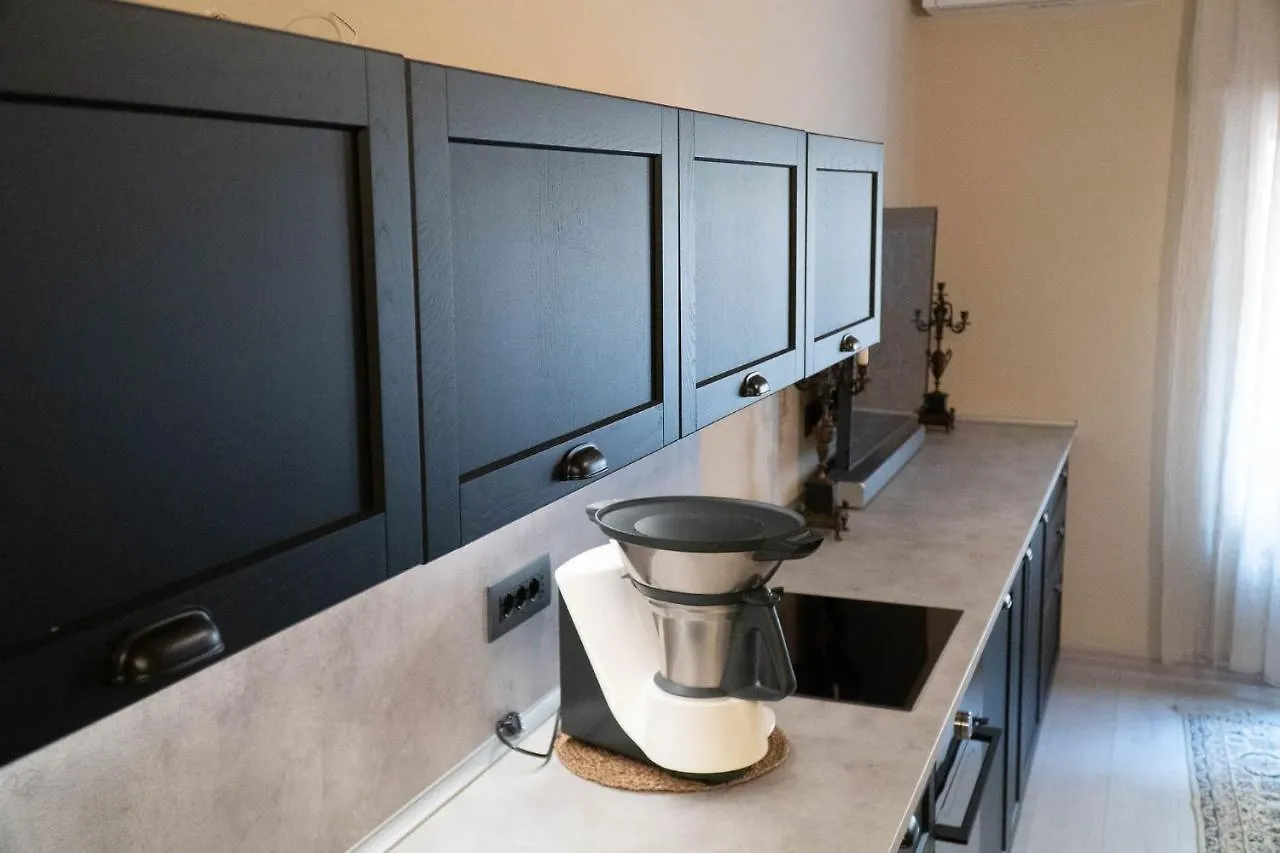 Beauty Case Intimate, Quiet And Central Apartment Bologna Italy